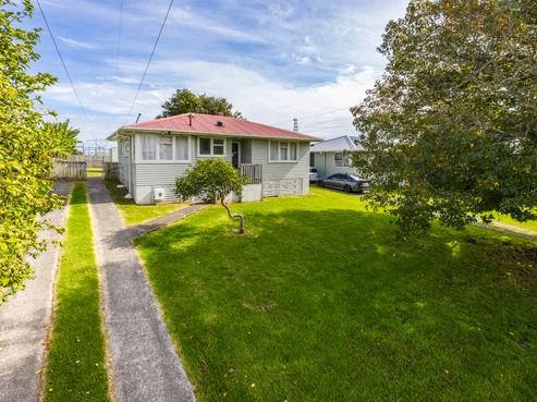 16 Gilbert Road, Otara