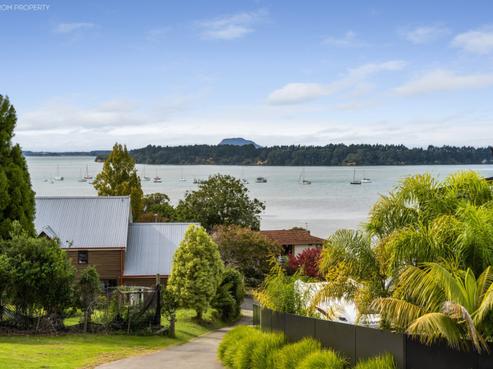 8D Tinopai Drive, Omokoroa