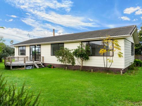 10 Ferry Road, Waipu