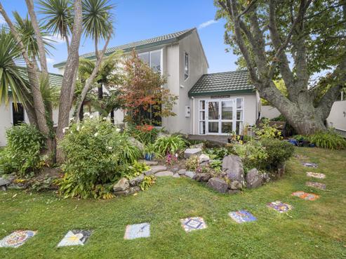 18 Hilden Place, Hilltop