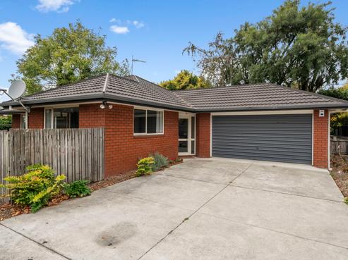 38 Eveleyn Couzins Avenue, Richmond