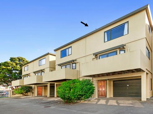 4/7 Raroa Road, Central Hutt