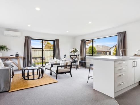 60 Mary Ellen Street, Pegasus