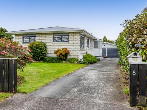 8 Kowhai Street, Inglewood