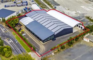 Freehold, vacant possession warehouse facility