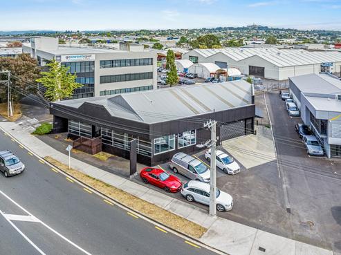99 Station Road, Penrose