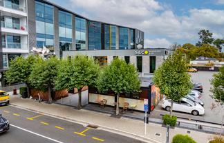 Gateway Office with Parks