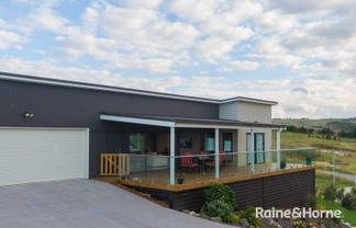 18 Freyja Crescent, Coopers Beach