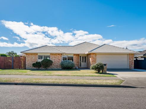 5 Holcombe Drive, Paraparaumu