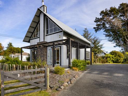 16B Tay Street, Ohakune