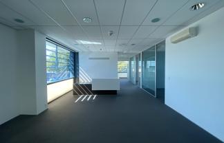 Versatile commercial space