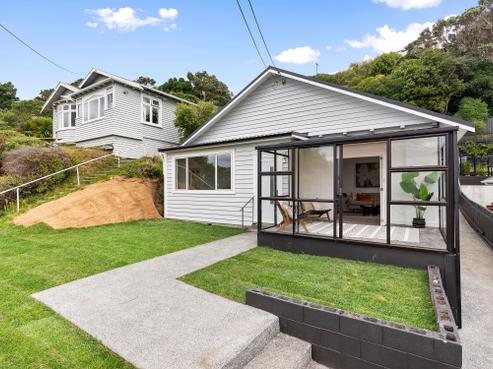 85 Farnham Street, Mornington