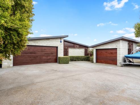 3 Riverwood Boulevard, Redwood