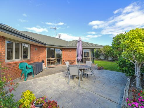 7 Lancewood Lane, Roslyn