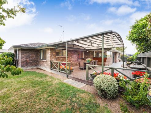 123 Amberley Avenue, Highbury