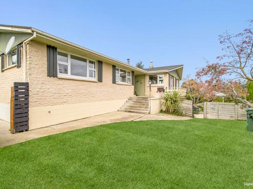 4 Parklane Place, Weston