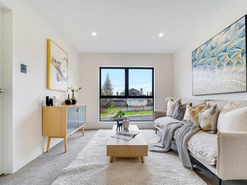 98A Royal Road, Massey