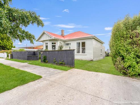 12 Roy Street, Strathern