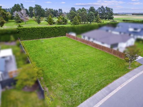 23 Carnaveron Drive, Lincoln