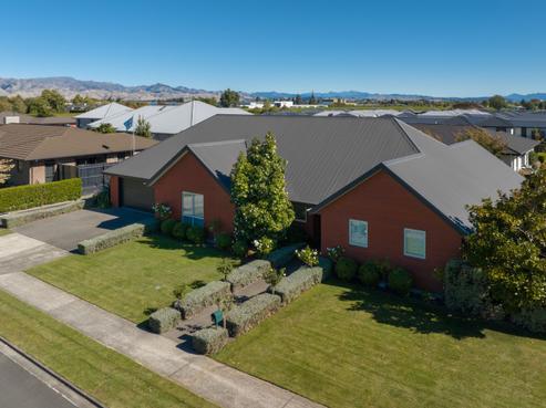 10 Windsor Close, Springlands