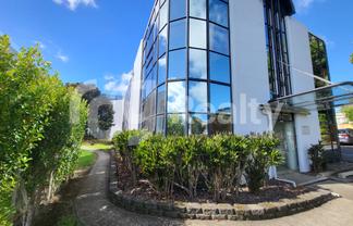 LOCATION, LOCATION, LOCATION! | EPSOM OFFICE | 2 levels