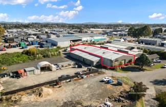Industrial warehouse with yard opportunity