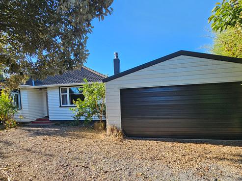 7 Dover Street, Levin