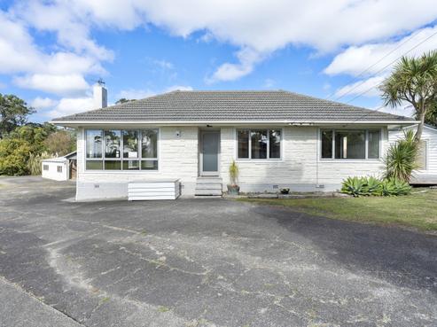 103A Roberts Road, Te Atatu South