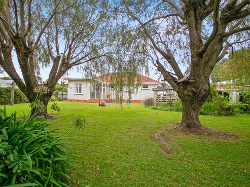155 Seaview Road, Westown
