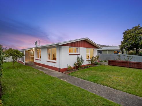 7 Bexhill Crescent, Redwoodtown