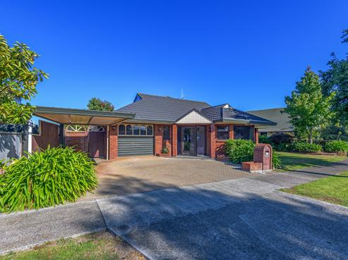188 Amberley Avenue, Highbury