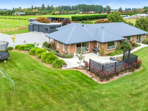 211 Bangor Road, Darfield