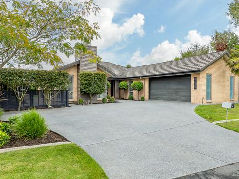 80 Horseshoe Lake Road, Shirley