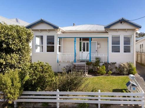 52 Freyberg Street, Lyall Bay
