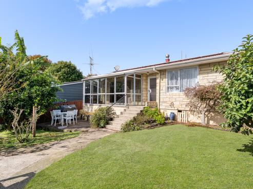 8 Dingadee Street, Welcome Bay