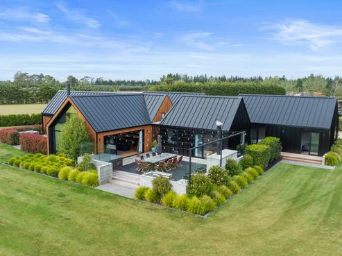 883 Two Chain Road, Swannanoa
