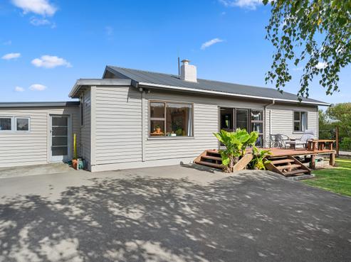 8 Arapiki Road, Stoke
