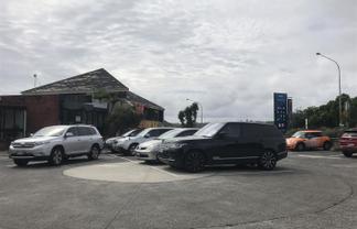 Bright & Fresh Retail Space