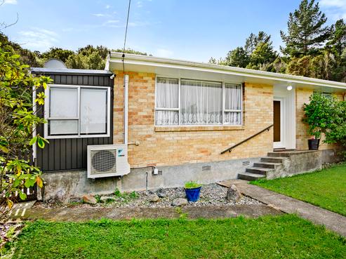 11 Lowry Crescent, Stokes Valley
