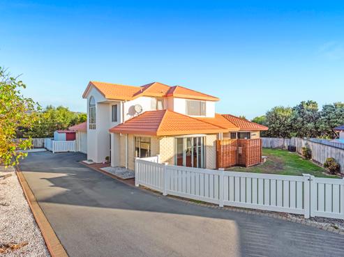 27 Millennium Hill, Paraparaumu