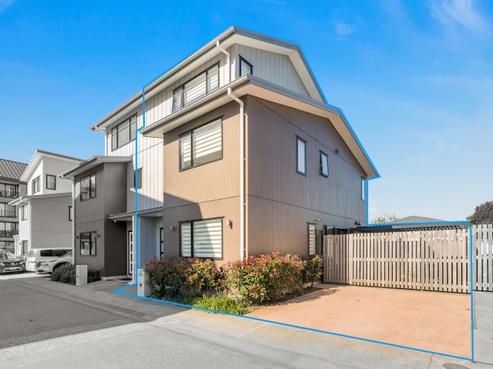 14 Eileen Newey Place, Henderson