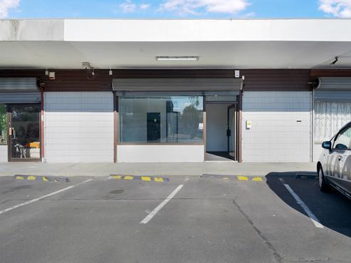 2/297 Royal Road, Massey
