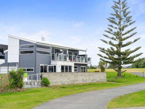 623B Harbour View Road, Whangamata