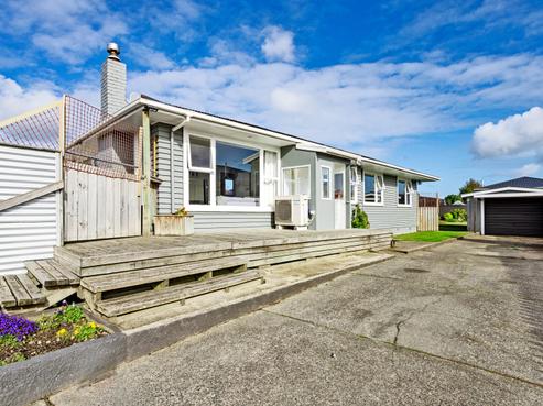 37 Kinmont Crescent, Newfield