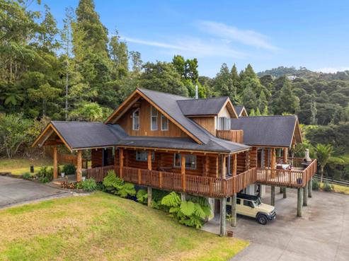 847 West Coast Road, Oratia
