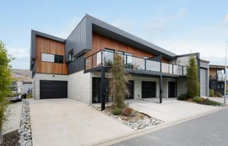 6 Le Mans Grove, Cromwell