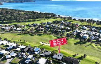   143 The Fairway, Matarangi