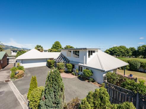 15 Aldinga Avenue, Stoke