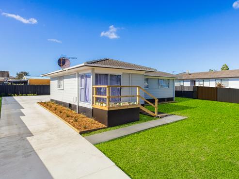 5 Israel Avenue, Clover Park