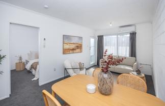 2/41 Cameron Road, Hamilton East